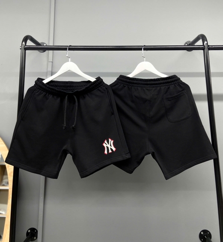 1537 - Quần New Era NY Chữ Trắng Viền Đỏ - Đen [HÀNG CHÍNH HÃNG]