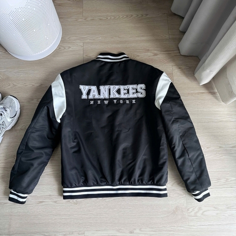 1885 - Áo Bomber New Era New York Yankees Đem Viền Trắng [HÀNG CHÍNH HÃNG]