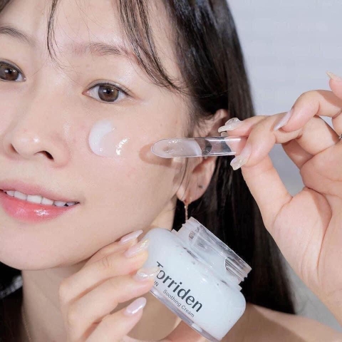 Kem dưỡng siêu căng bóng Torriden Dive in Soothing Cream 100ml (75ea)