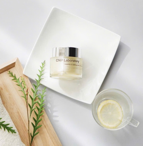 Kem Dưỡng Ẩm Cao Cấp Chiết Xuất Keo Ong Dạng Dầu CNP Propolis Ampule Oil in Cream