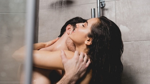 Quan hệ trong bồn tắm như nào là sướng nhất? Hướng dẫn chi tiết để cả hai “phê” đến run người