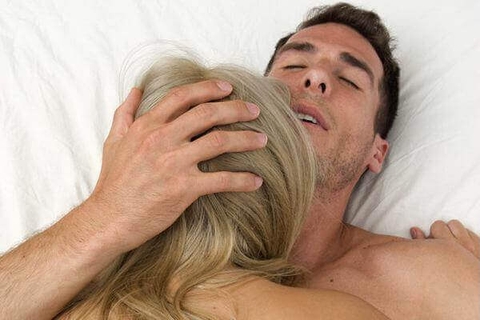 Khi đàn ông lên đỉnh có biểu hiện gì? Đàn ông lên đỉnh được bao nhiêu lần?