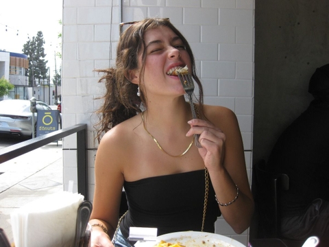 Nữ Giảm Ham Muốn Nên Ăn Gì Để Tăng Cường? Gợi Ý Thực Phẩm Giúp Cải Thiện Sinh Lý Hiệu Quả