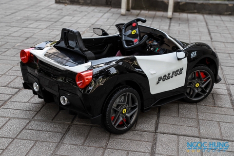 Xe ô tô điện cho bé Ferrari police F8