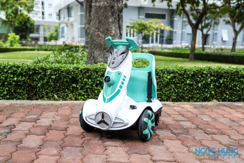 Xe máy điện xoay 360 độ 8988