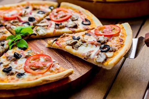 Ăn pizza có béo không? Cách ăn pizza không lo béo?