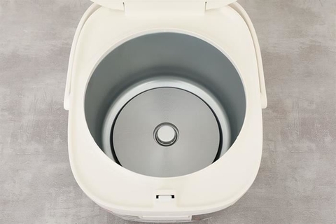 Nồi cơm điện tử Toshiba 1.8 lít RC-18DR5UVN(W)