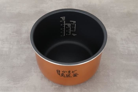 Nồi cơm điện tử Toshiba 1.8 lít RC-18DR5UVN(W)