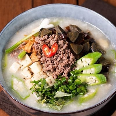 Cháo bò bằm và trứng bắc thảo