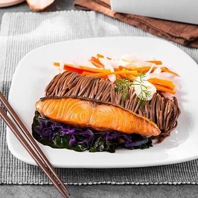 Mì soba cá hồi
