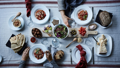 Tết Ất Tỵ Sum Vầy - Rực Rỡ Sắc Màu Bàn Tiệc với Bộ Ly Thủy Tinh Bormioli Rocco