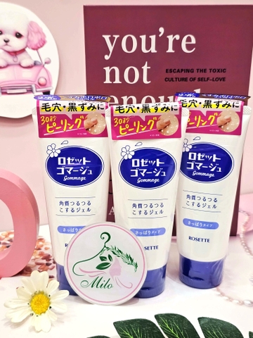 Tẩy tế bào chết Rosette Gommage Gentle Peeling Gel cho mọi loại da -120g (xanh)