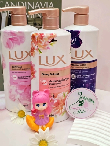 Sữa tắm Thái Lan Lux Dewy Sakura - 500ml (màu hồng cam)