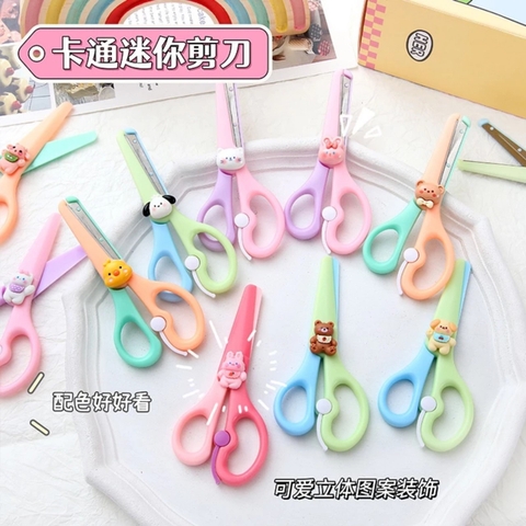 Kéo đính charm hoạt hình 3D nhiều màu