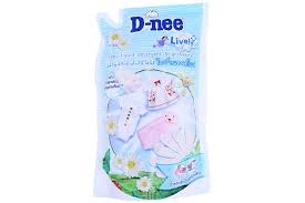 Nước giặt quần áo trẻ em D-nee Lively, túi trắng (600ml)