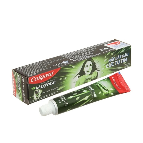 Kem đánh răng Colgate MaxFresh, tinh chất than tre (180g).
