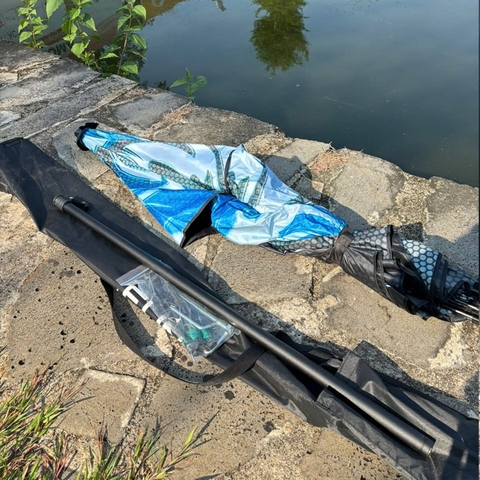 Dù Fun Fishing, Thanh Long Và Lưu Bị,  dù câu cá 2 tầng 2m4 Khung Hợp Kim Cao Cấp, Có Chân Neo Gió