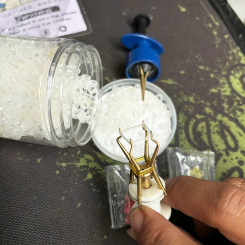 Hũ Chun Và Kẹp Chun Dùng Gắp Trùn, Buộc Hạt Xã, Kẹp Hạt Đan Câu Cá