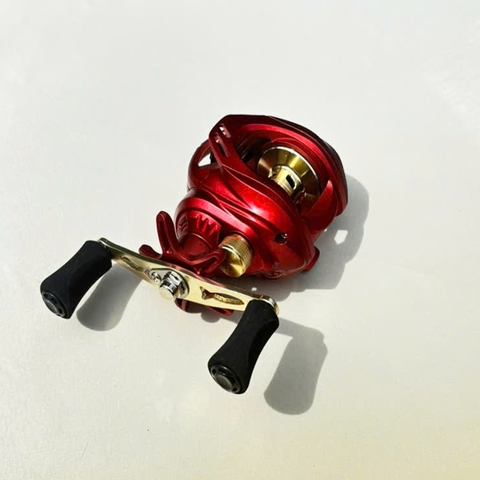 Máy câu cá lure Ngang Đỏ Cối Vàng có tiếng drag khi xả spoon Chuyên lure lóc chẽm, Tải cá 10kg