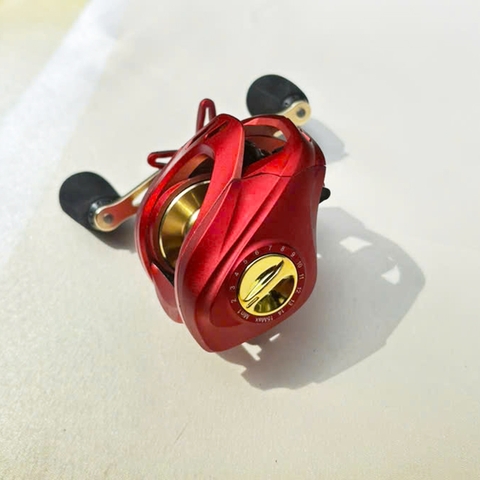 Máy câu cá lure Ngang Đỏ Cối Vàng có tiếng drag khi xả spoon Chuyên lure lóc chẽm, Tải cá 10kg