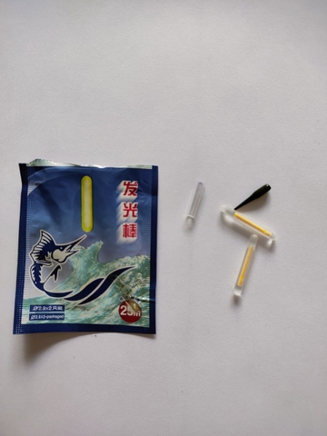 Đèn Phát Sáng câu đêm gắn phao - bịch 2 cái