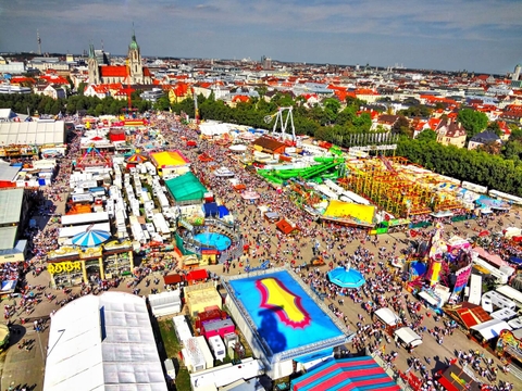 Tưng bừng Lễ hội Bia Oktoberfest nước Đức