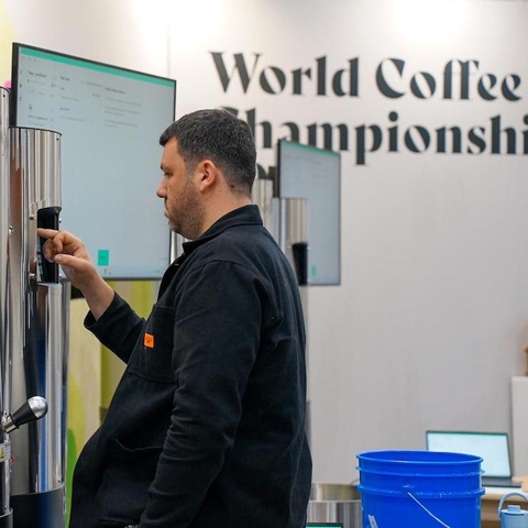 Vì sao một nhà vô địch World Coffee Roasting Championship không nói về DTR mà nói về hương vị?
