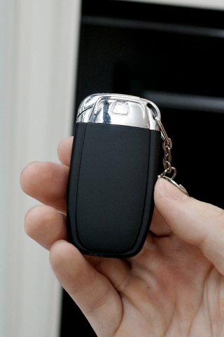 Bật Lửa Độc Lạ - Chìa Khóa Oto Audi