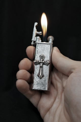 Bật Lửa Hoa Văn - Thánh Giá Đôi
