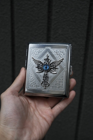Box Kim Loại - Mắt Xanh