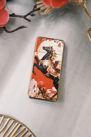 Bật Mỏng Bánh Xe - Ngựa Đen Nền Đỏ