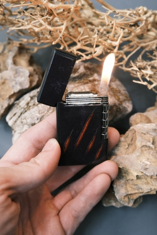 Bật Lửa - Quẹt ngang  - Móng Vuốt
