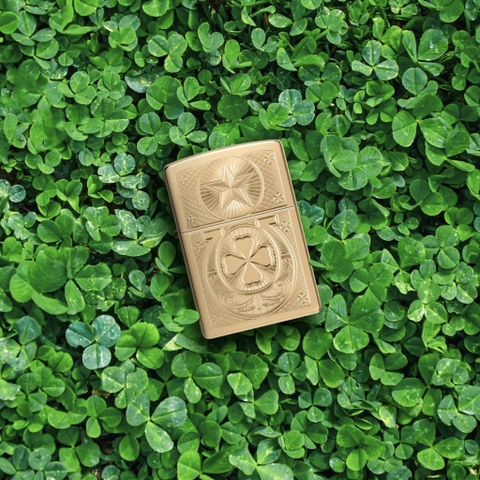 Bật Lửa ZIPPO - Classic - Lucky Horseshoe Design (Ngôi Sao Cỏ Bốn Lá)