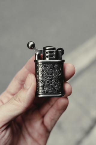 Bật Lửa Mini hoa văn - Đen