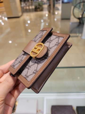 Ví ngắn Hazzys