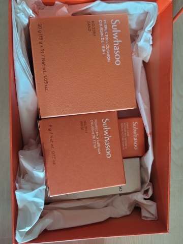 Set phấn nước Perfecting Cushion