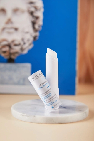 Son Dưỡng Bioderma Dạng Sáp Làm Dịu Môi Khô, Nứt Nẻ 4g