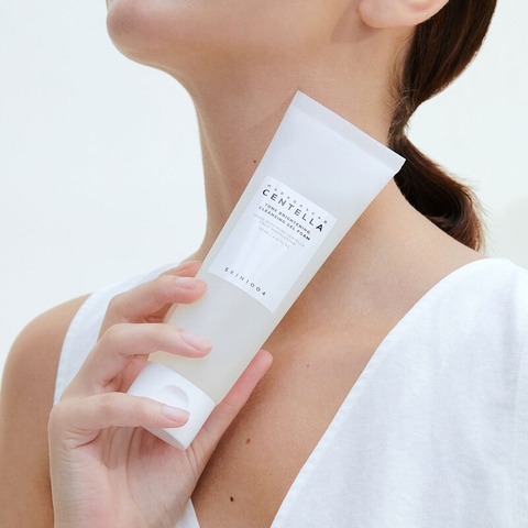 Sữa Rửa Mặt Skin1004 Madagascar Centella Rau Má Dưỡng Sáng Da 125ml
