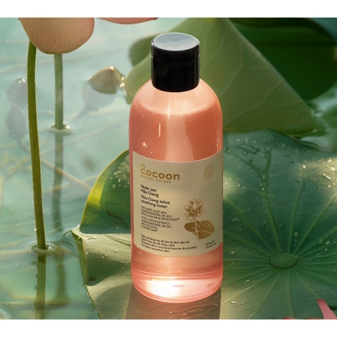 Nước Cân Bằng Cocoon Sen Hậu Giang Làm Dịu Da Nhạy Cảm