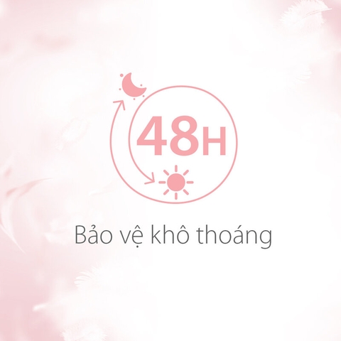 Xịt Khử Mùi Dove Dưỡng Sáng Và Khử Mùi 48h 135ml