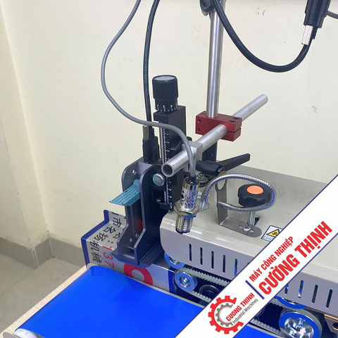 Máy hàn miệng túi liên tục kết hợp in date