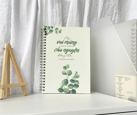 Sổ cơ đốc A5 gáy xoắn, 120 trang dòng kẻ, bìa trắng câu gốc Kinh Thánh I Tê-Sa-Lô-Ni-Ca 5:16-17 