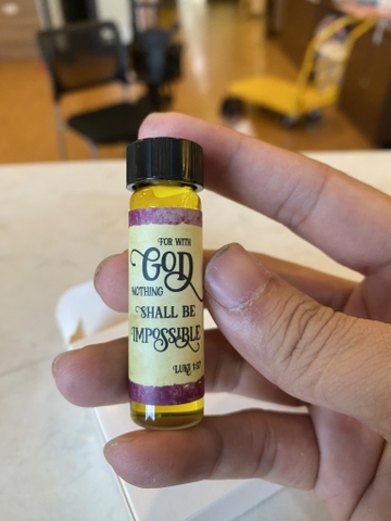 Dầu xức cầu nguyện Nhập khẩu