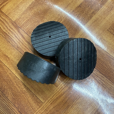 Phụ kiện chân đế chống trượt sử dụng cho các loại thang nhôm rút gọn