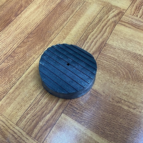 Phụ kiện chân đế chống trượt sử dụng cho các loại thang nhôm rút gọn