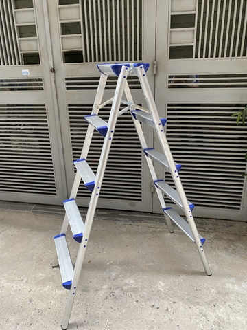 Thang ghế gấp chữ A NiNDA ND-R05 loại 5 bậc, chất liệu nhôm cao cấp