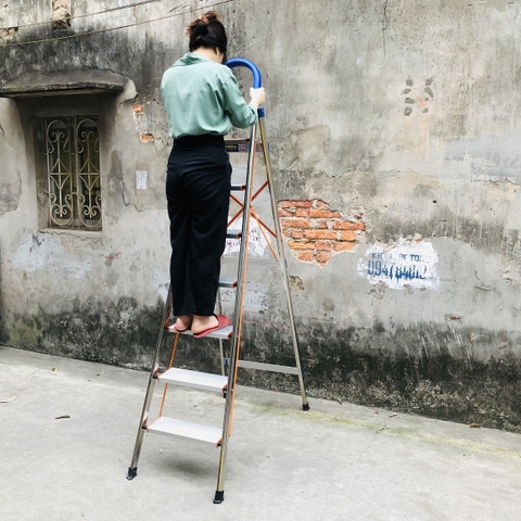 Thang ghế gia đình inox NiNDA loại 7 bậc