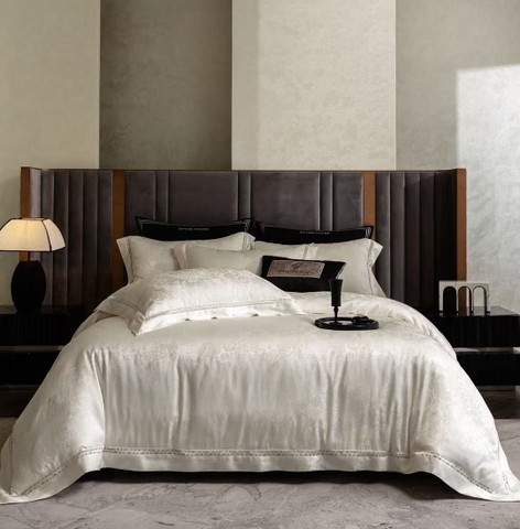 𝐄𝐏𝐇𝐀𝐍 𝐇𝐎𝐔𝐒𝐄