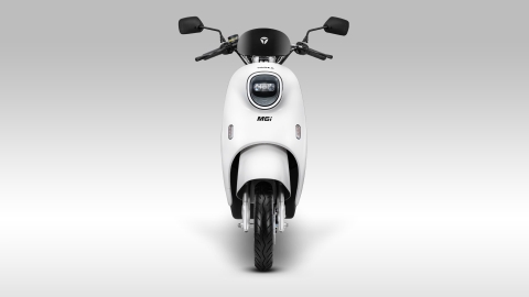 Xe máy điện Yadea M6I