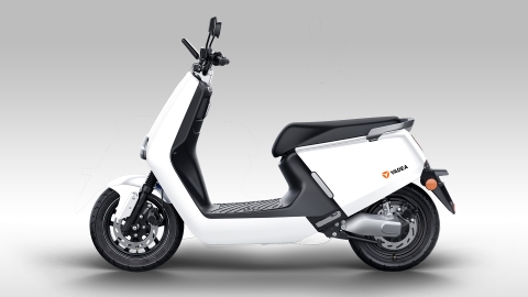 Xe máy điện YADEA G5